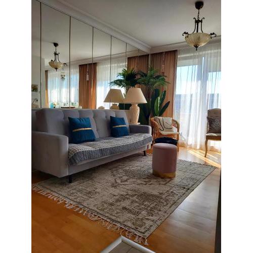 UNIQUE BEIGE & GOLD Apartments