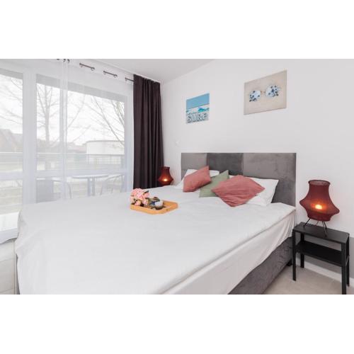 Unique Studio with Balcony in Jastrzębia Góra by Noclegi Renters