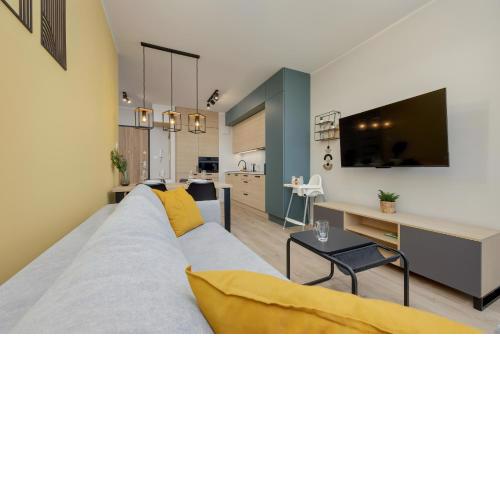 Unique Szczesliwa Apartment with Balcony Parking and AC by Noclegi Renters