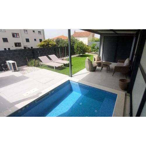 UNIQUE Trogir - garden with PRIVATE heated massage POOL ONLY FOR YOU