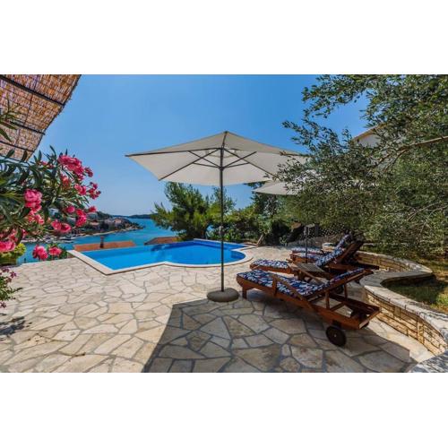 Unique Villa w/Pool, Teracess - Spectacular View