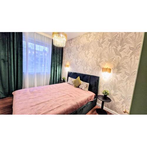 University District&City Gateaway FREE PARKING!
