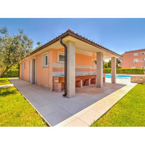 Unwind in a Peaceful Mobile Home