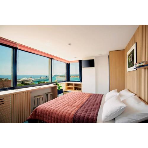 UP THERE design rooms