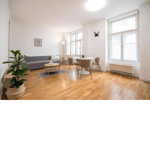 Urban Apartment Skorepka