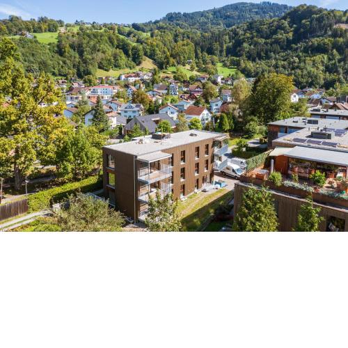 Urban-Apartmenthaus zwischen Berg und See