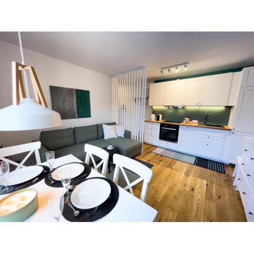 URBAN APARTMENTS COSY No 4, FREE PRIVATE PARKING, Self CHECK-IN