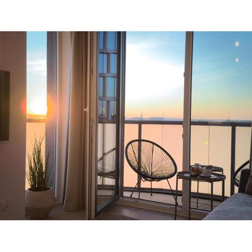 URBAN APARTMENTS Global Premium 11th Floor No 23 Free Garage Self Check-in, No Deposit
