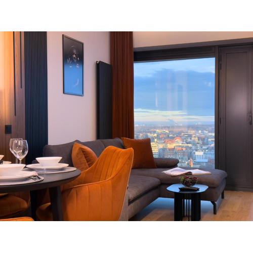 URBAN APARTMENTS GLOBAL SKYLINE, 21st Floor No 19, Free Garage, Self Check-in, No Deposit