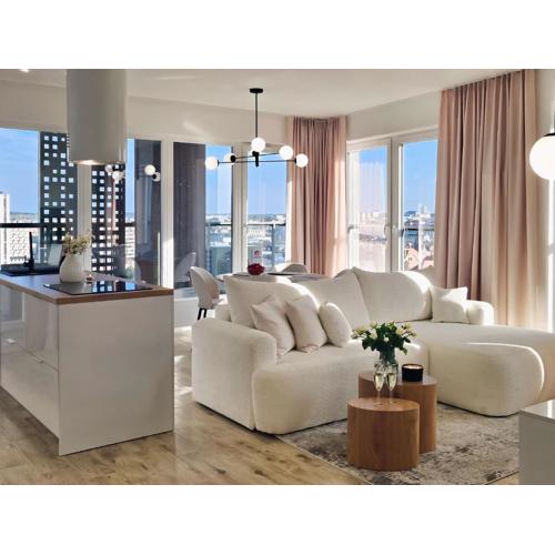 URBAN APARTMENTS LUXURY SKYLINE Sokolska Towers 30A, 2 Free Garages, Gym & Sauna, Self Check-in