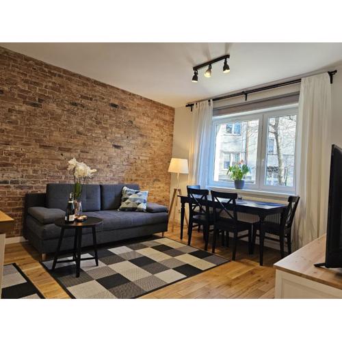URBAN APARTMENTS PREMIUM No 2, FREE private parking, Self CHECK-IN