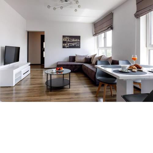 Urban Chic - Great Location - 2 Bedrooms& Legnicka