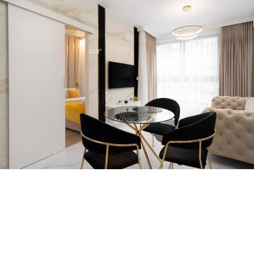 Urban Chic - Grzybowska 37 - Luxury Warsaw Stays