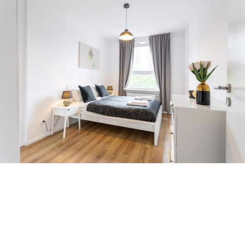 Urban Chic - Rondo ONZ - Luxury Warsaw Stays - 2 Bedrooms - Pereca street