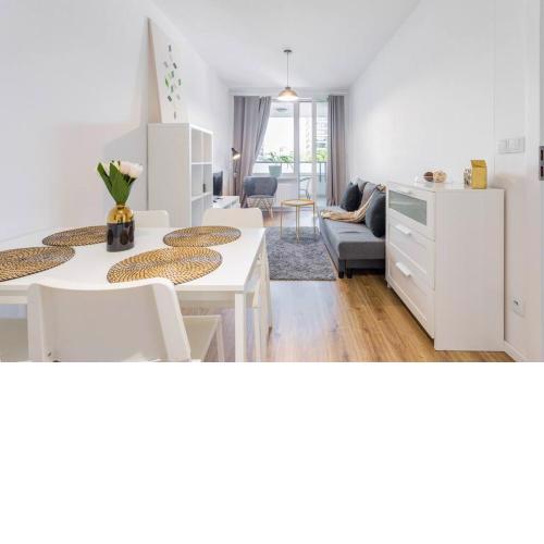 Urban Chic - Warsaw Stays - Rondo ONZ - City Center - Pereca