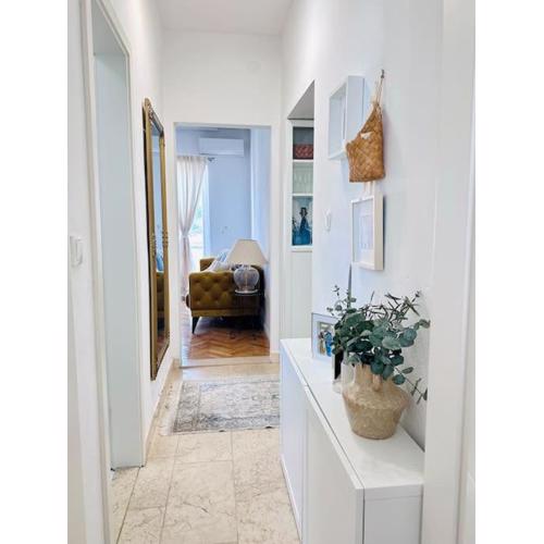 Urban Cozy Apartment Split Newly Renovated