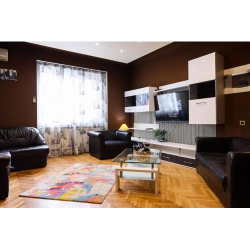 Urban Elegance:Center,1BDR Haven
