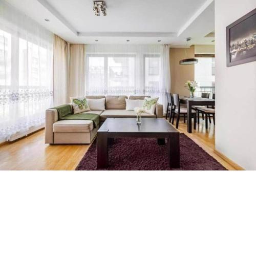 Urban Nest Group - Szafarnia 7 46