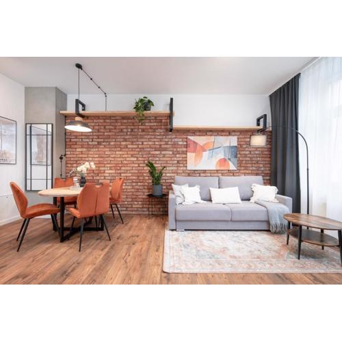 Urban Nest Rustic & Golden Superior Apartment by BookingHost