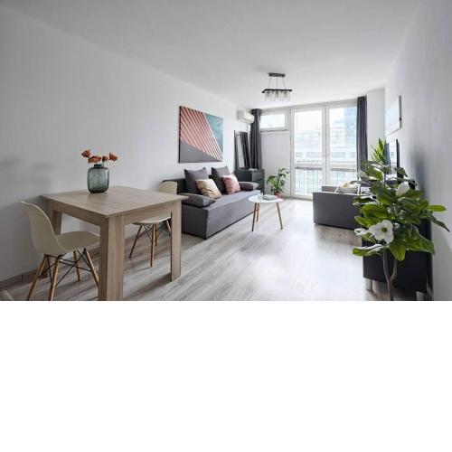Urbannestgroup - City Center - al Jana Pawla II