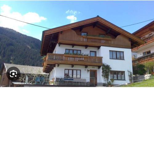 Urlaub am Antritthof mit sämtlichem Bauernhof Tieren , sowie ein kleiner Streichelzoo für Kinder Pony , Hasen , Schafe und noch vieles mehr warten auf euch!
