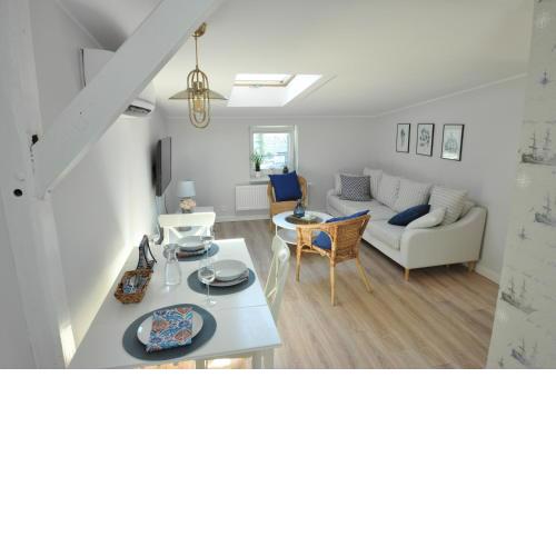 Uroczy Apartament w Sopockiej Kamienicy