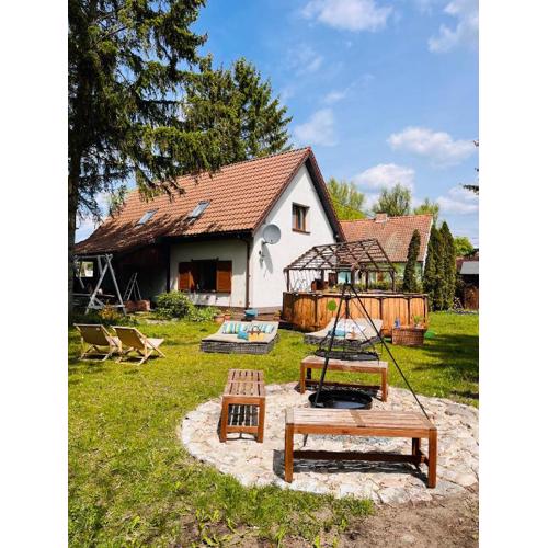 Uroczy dom nad jeziorem Śniardwy tuż obok plaży