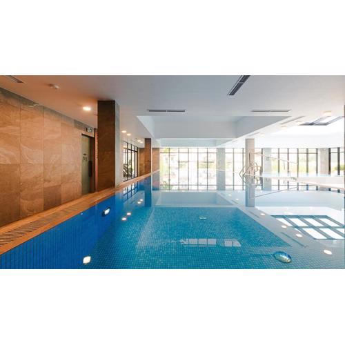 VacationClub - Green Port Apartament 506