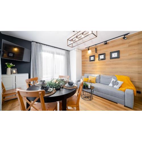 VacationClub - Komuny Paryskiej 30 Apartament 3