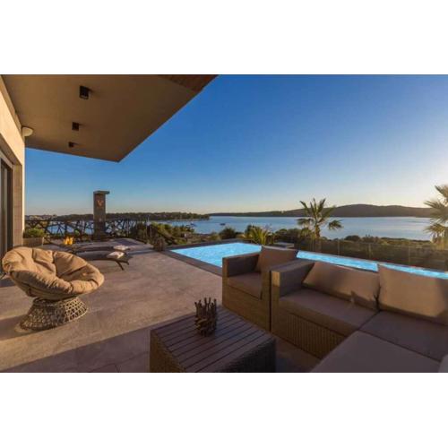 Vacay Villa Vie with Home cinema and Spa