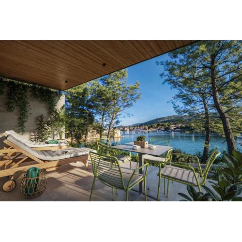 Valamar Amicor Resort