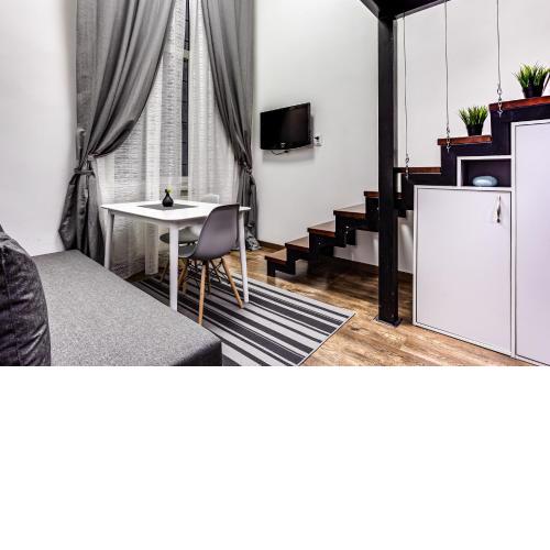 Valova 13, small studio