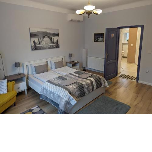 Várfal apartman