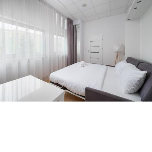 Varsovia Jerozolimskie Studio 223