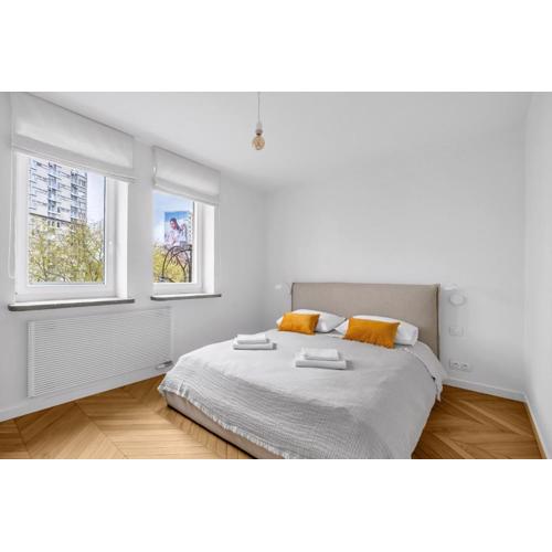 Varsovia Prestige Cityscape Apartment