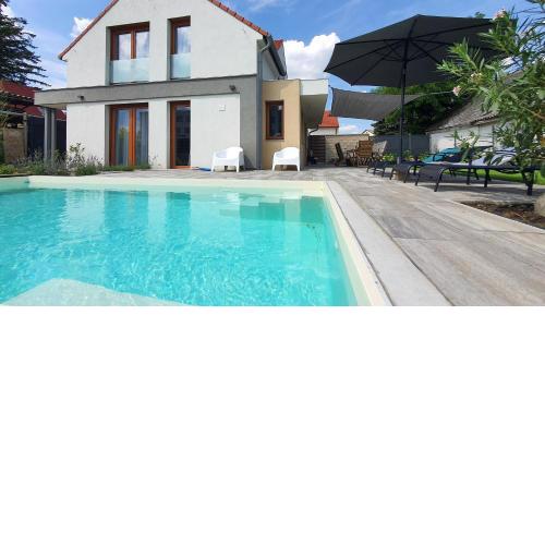 Velence Lakeside Pool House