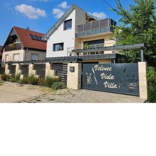 Velence Viola Villa