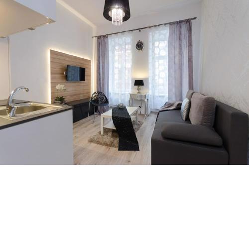Venice Apartments/Old Town