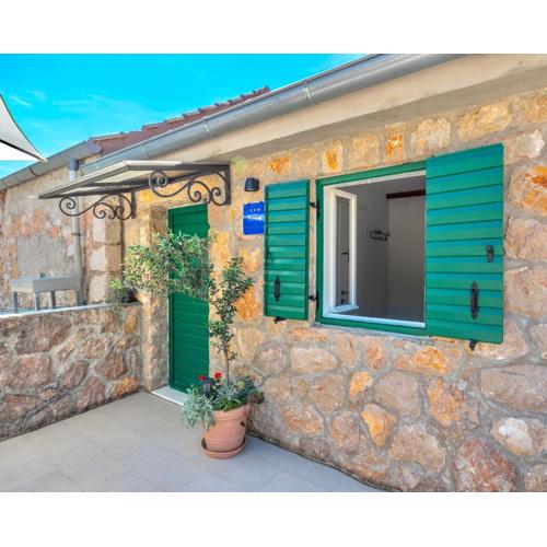 Ventus Green - Stone House near National Park Paklenica and Sea