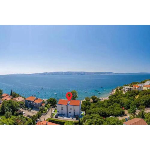 Vera - Luxury Seafront Apartment