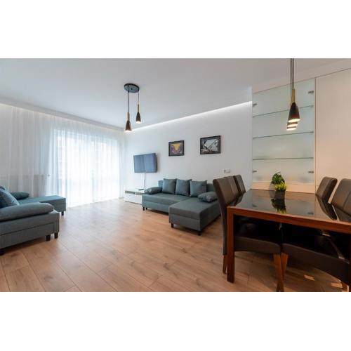 Very Stylish&Secure Penthouse -Free Parking