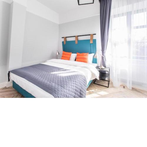 Victoria - jacuzzi & terrace by OneApartments