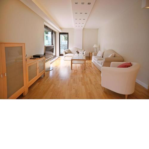 Victus Apartamenty, Apartamenty CADENA