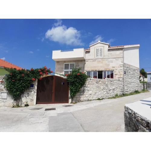 Vila Agnes II