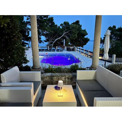 Vila Vera Seafront Apartments