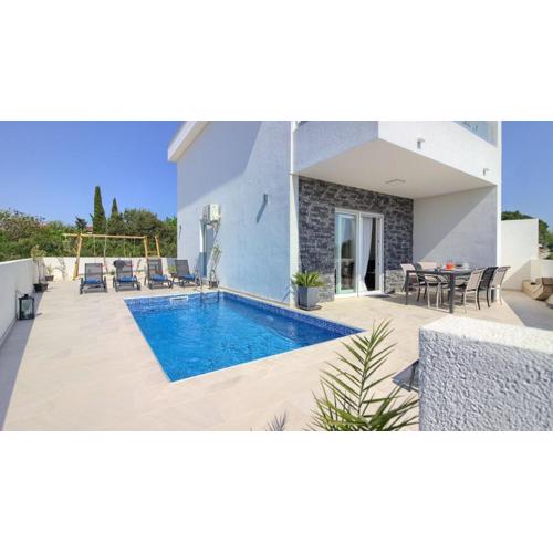 Vila White Memory