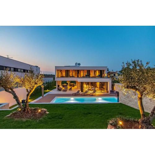 Villa #1