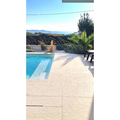 Villa 1