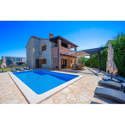 Villa 9 MANI