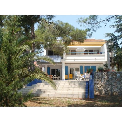 Villa A